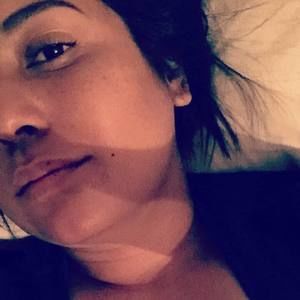 Meet your Posher, Desiree